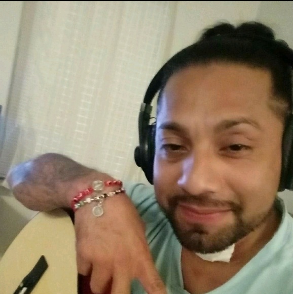 Profile Picture of Mike Cruz (@mc3008886) on Poshmark