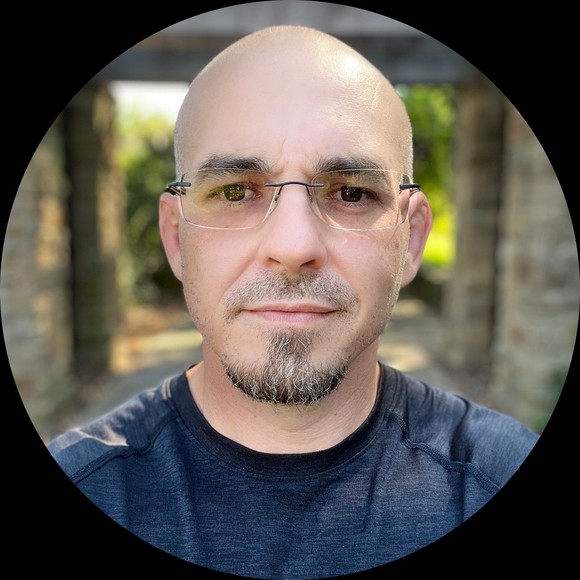 Profile Picture of David Clutter (@dclutter1) on Poshmark