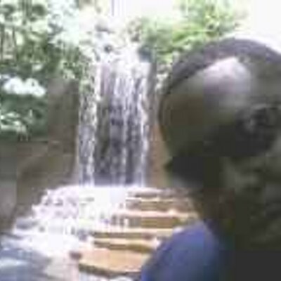 Profile Picture of Ernest Walker (@THUGMOTIVATION) on Twitter