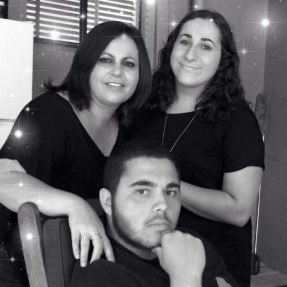 Profile Picture of Angela Tiberio (@angelatiberio) on Poshmark