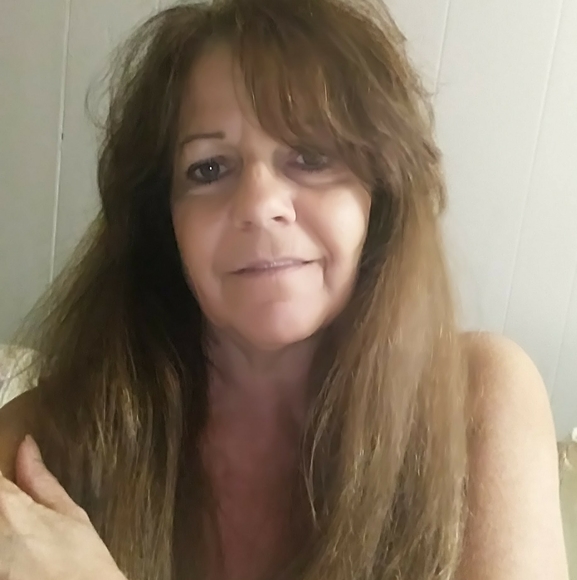 Profile Picture of Jodie Hares (@jlh596) on Poshmark