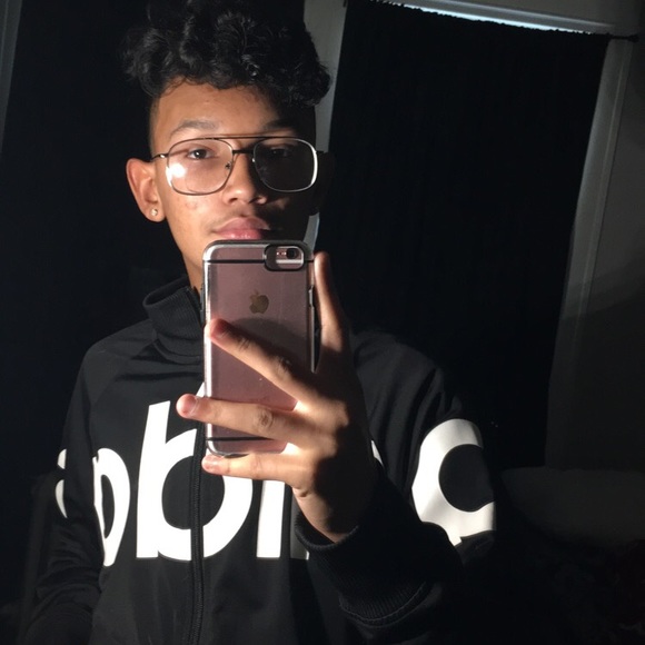 Profile Picture of Isaiah Rivas (@isaiahrivas) on Poshmark