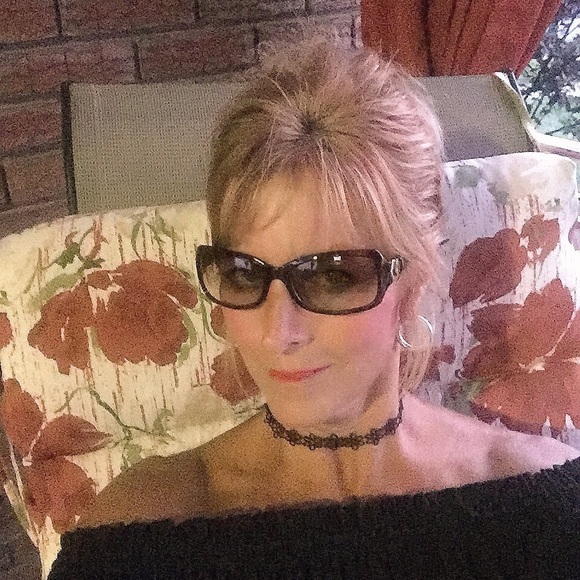 Profile Picture of Cheryl Ochman (@cochman) on Poshmark