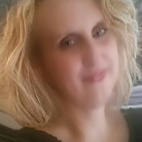 Profile Picture of Trisha Pugh (@texastrish) on Poshmark