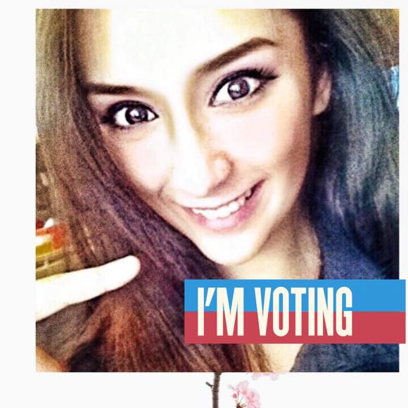 Profile Picture of Daniela Luna (@dani8907) on Poshmark