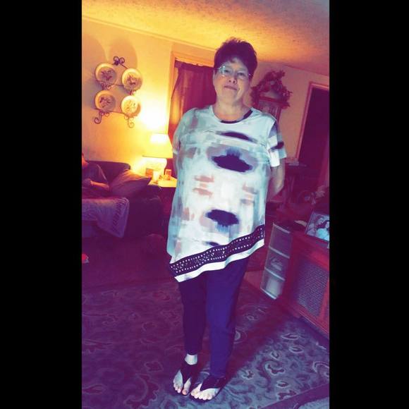 Profile Picture of Kim Bray (@carpathian99) on Poshmark