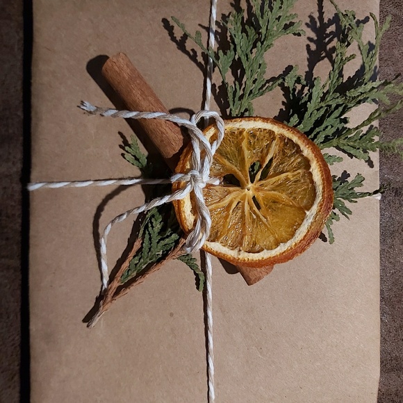 Profile Picture of Danielle Charlebois (@d_charlebois) on Poshmark