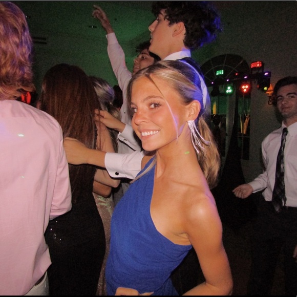 Profile Picture of Rebecca Gibbs (@rebeccagibbs720) on Poshmark