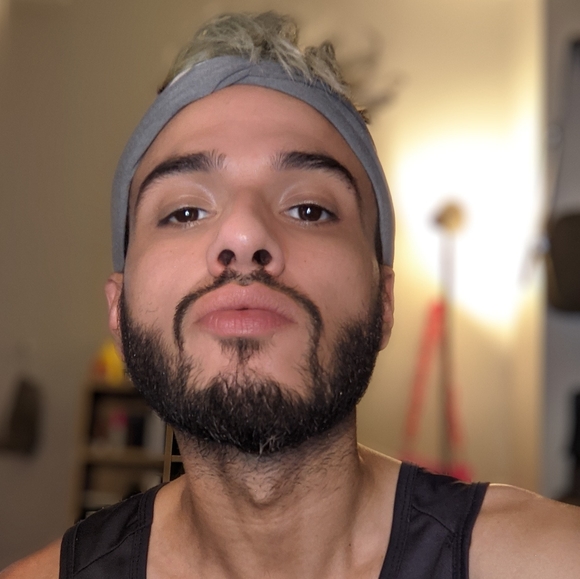 Profile Picture of David Rivera (@davidanthoni35) on Poshmark