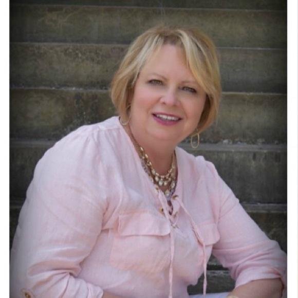 Profile Picture of Dorothy Prudich (@dpdiamonds) on Poshmark