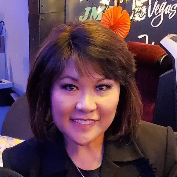 Profile Picture of Von Eckersley (@bouavon) on Poshmark