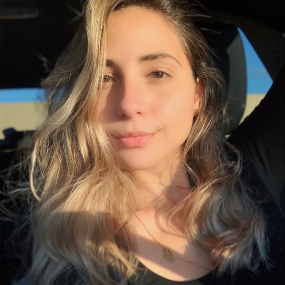 Profile Picture of Brenda Jimenez (@jimenezbre24) on Poshmark