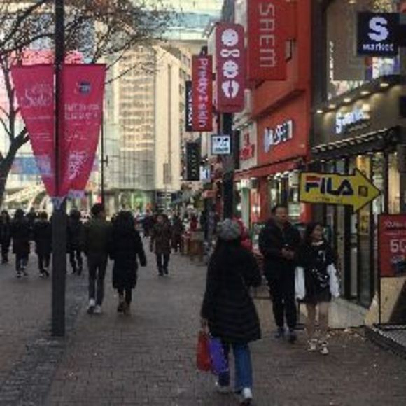 Profile Picture of Pamela Ragonton (@pamelaragonton) on Poshmark