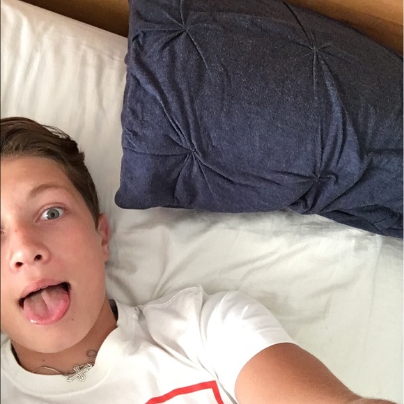 Profile Picture of Sean Ferrell (@sean_ferrell) on Poshmark