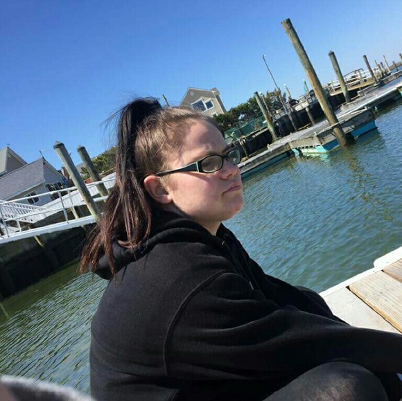Profile Picture of Brenda Carrow (@brendac0713) on Poshmark