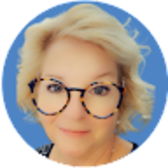 Profile Picture of Lori Waite (@loriwaite690) on Poshmark