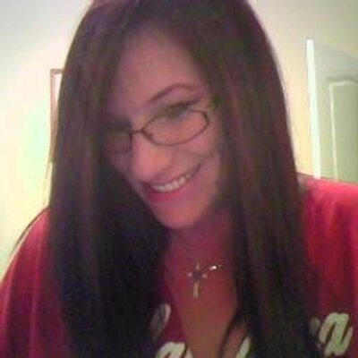 Profile Picture of Lucia (@lucialoper) on Twitter