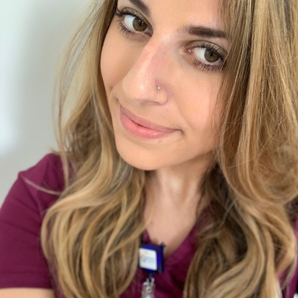 Profile Picture of Jenna Kassinger (@jennakassinger) on Poshmark