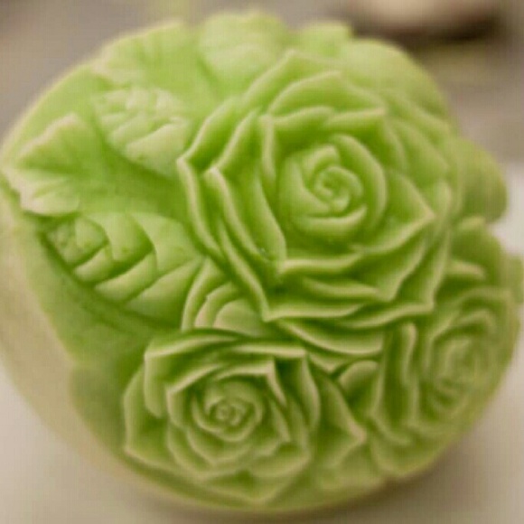 Profile Picture of Trac Nguyen (@tracnguyen) on Poshmark