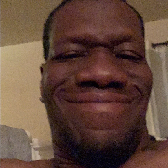 Profile Picture of Ronald Holmes (@rlholmesjr0077) on Poshmark