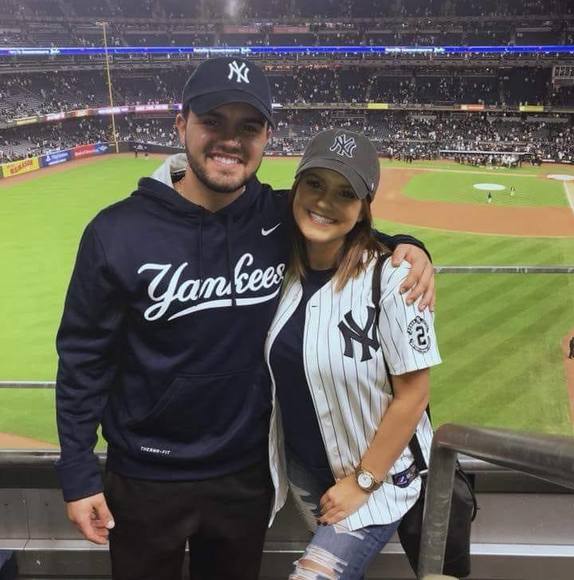 Profile Picture of Maria Arrabito (@gpozzallog) on Poshmark