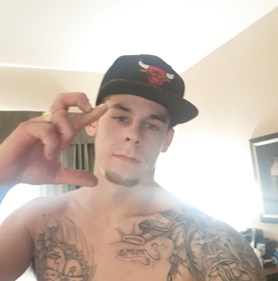 Profile Picture of Daniel Savage (@danielsavage123) on Poshmark