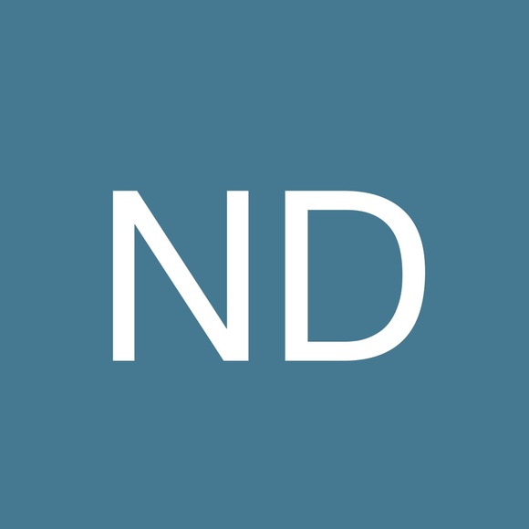 Profile Picture of Nicole Dondelinger (@ndondelinger) on Poshmark