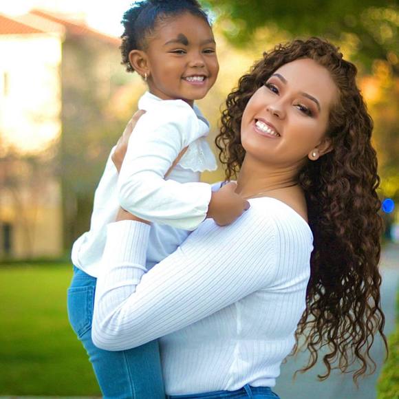 Profile Picture of Brittany Eiley (@brittanyeiley) on Poshmark