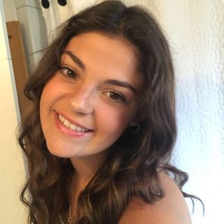 Profile Picture of Ainsley Fox (@ainsley.fox.3) on Facebook