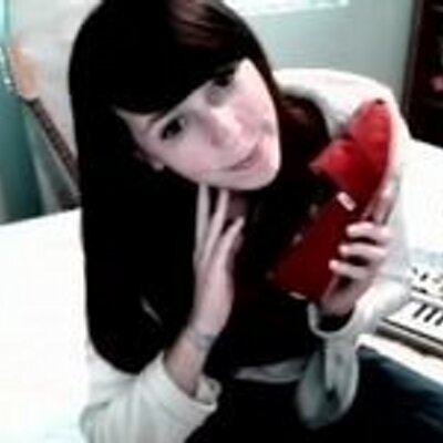 Profile Picture of Julianne Schmidt (@SchmidtIvy_4327) on Twitter