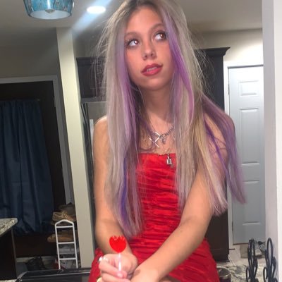 Hayley Knowles - Twitter Profile Picture of Hayley Knowles (@halebale123) on Twitter