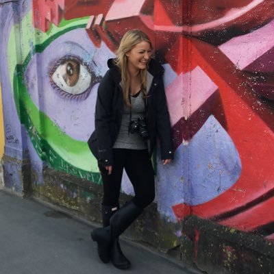 Profile Picture of Lisa Nicole Byrd (@rarebyrddesigns) on Twitter