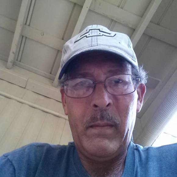 Profile Picture of David Helmick (@david31523) on Poshmark