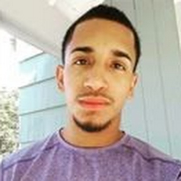 Profile Picture of Julio Cerezo (@jcerezo91) on Poshmark