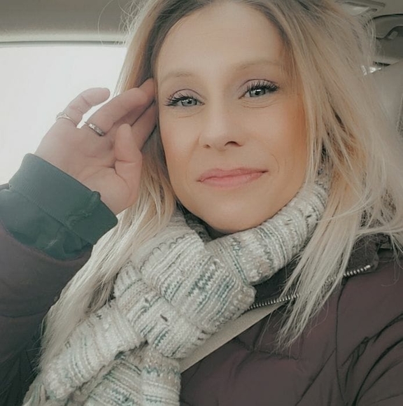 Profile Picture of Jodi Kalbrener (@jodik85) on Poshmark