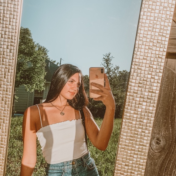 Profile Picture of Rylie Jasien (@ryliejasien) on Poshmark