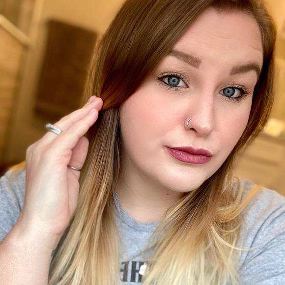 Kristina Walters - Poshmark Profile Picture of Kristina Walters (@klw0515) on Poshmark