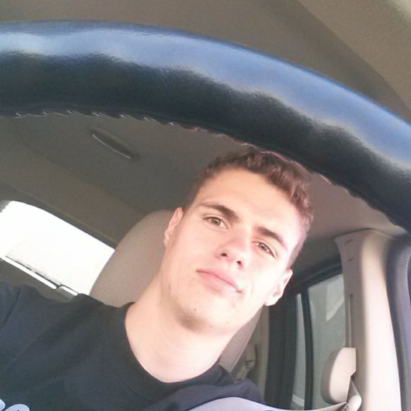 Profile Picture of Justin Botting (@justin1313) on Poshmark