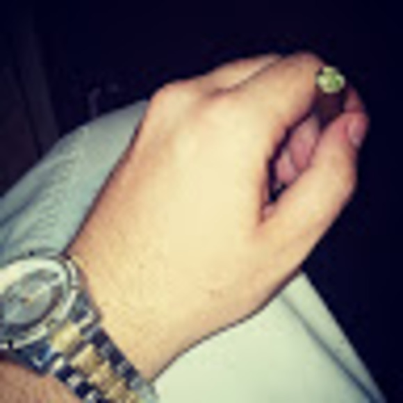 Profile Picture of Kyle Doan (@iminthacut) on Poshmark