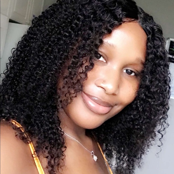 Profile Picture of Awa Manneh (@awabebeh) on Poshmark