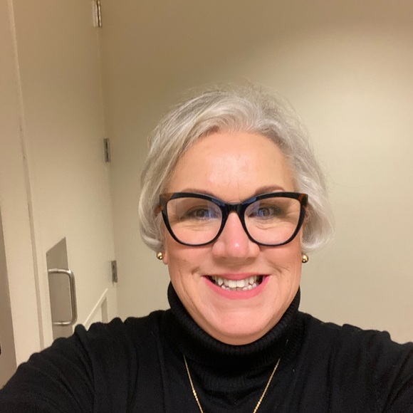 Profile Picture of Nancy Guardino (@nsguardino) on Poshmark