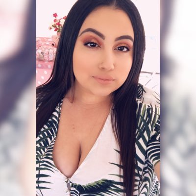 Profile Picture of Jessica Flores (@yeccaflores) on Twitter