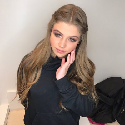 Profile Picture of Melanie Doscher (@melanie_doscher) on Twitter
