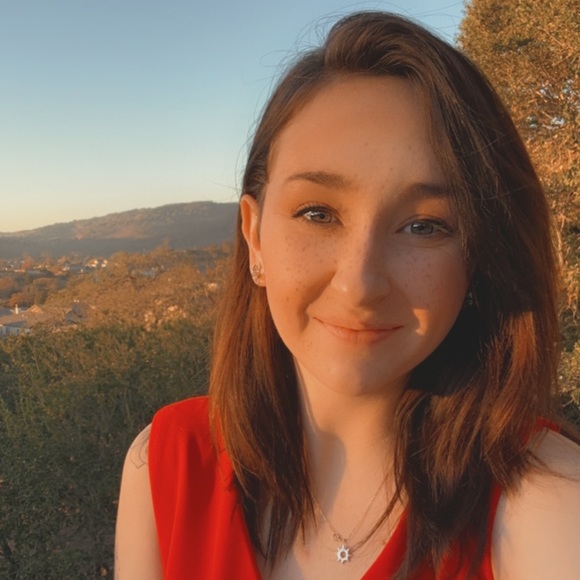 Profile Picture of Megan Boals (@megan_boals) on Poshmark