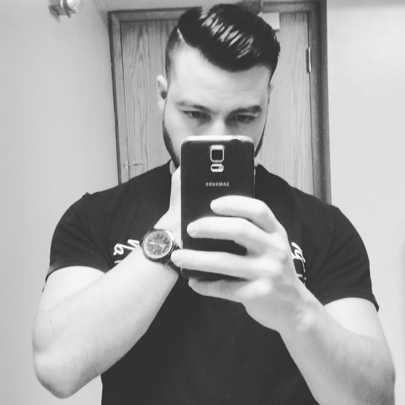 Profile Picture of José Hidalgo (@316h30) on Poshmark