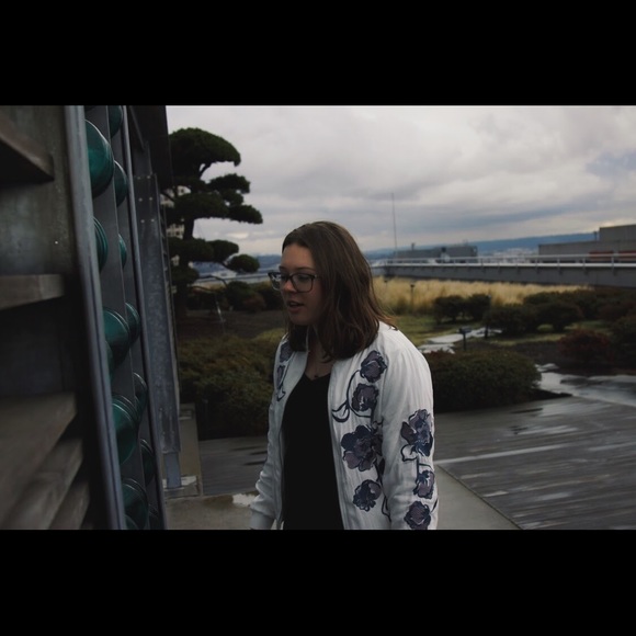 Profile Picture of Halle Mulick (@hallem123) on Poshmark