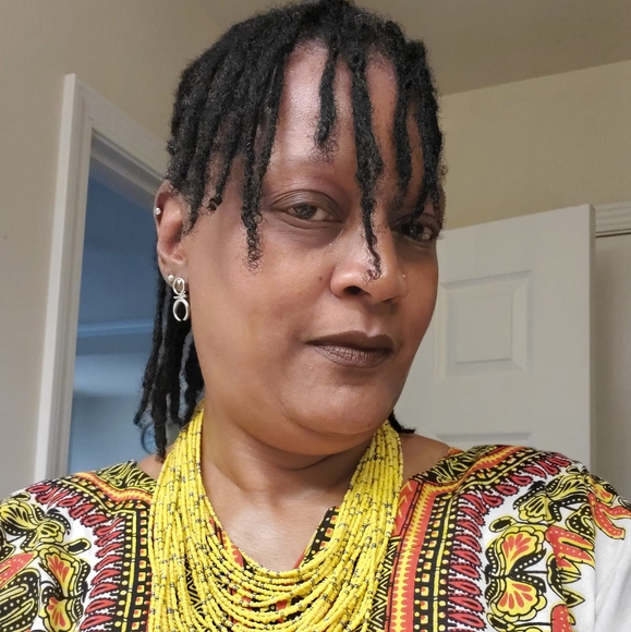 Profile Picture of Carla Carlisle (@carlisle8) on Poshmark