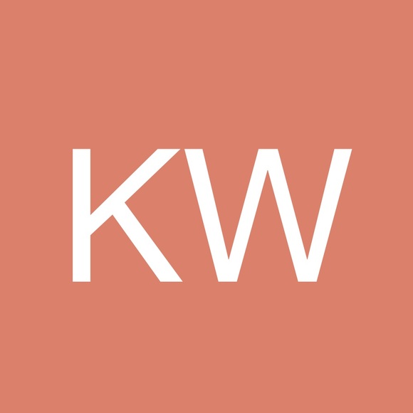 Profile Picture of Kathleen Wikman (@kwikman) on Poshmark