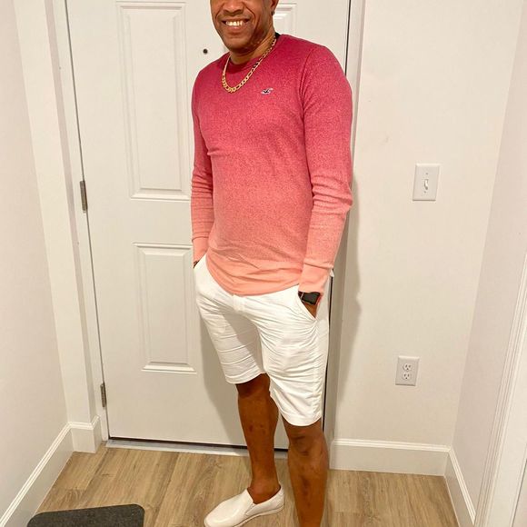 Profile Picture of Andrew Palmer (@andrewpalmer808) on Poshmark