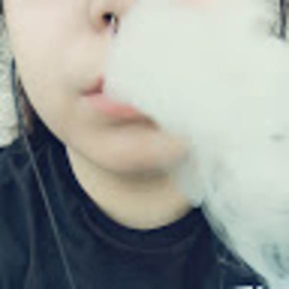 Profile Picture of Amber Buanteo (@abuanteo) on Poshmark